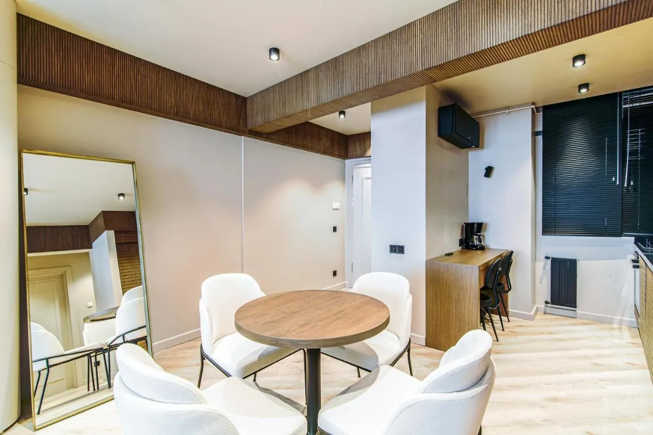 Chic And Convenient Flat In Central Besiktas Διαμέρισμα Κωνσταντινούπολη 0*,
