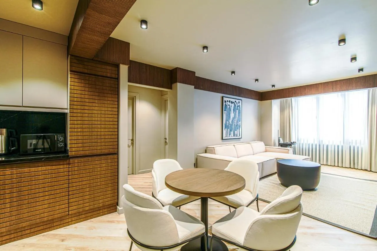 Επικοινωνία με το Chic And Convenient Flat In Central Besiktas
